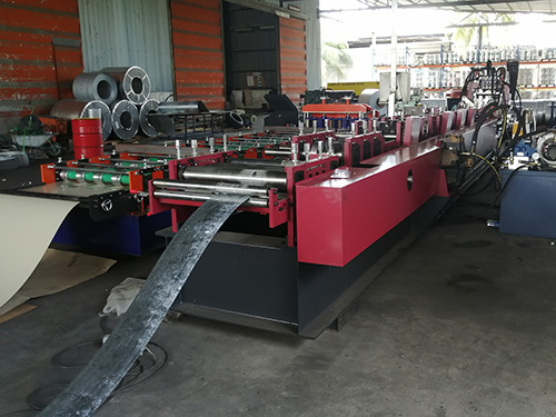 Metal floor decking roll forming machine